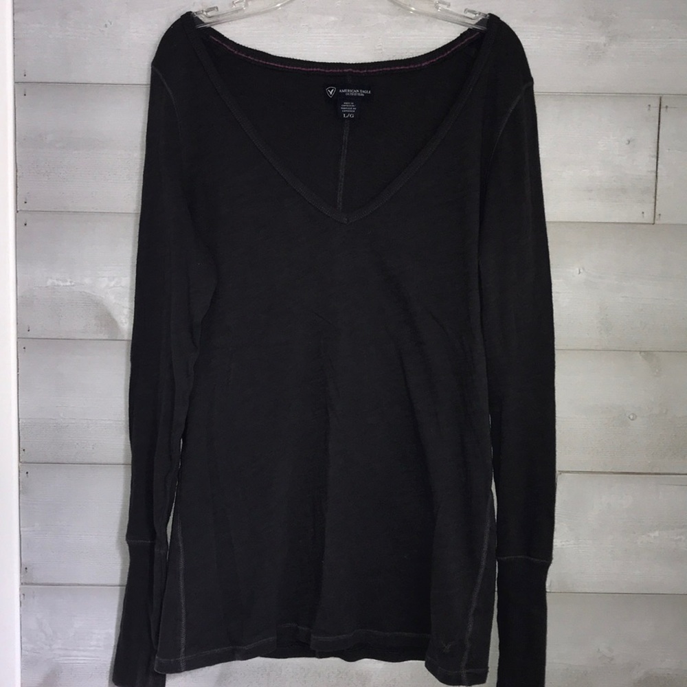 Junior’s/Women’s Large Long Sleeve V-Neck Tee